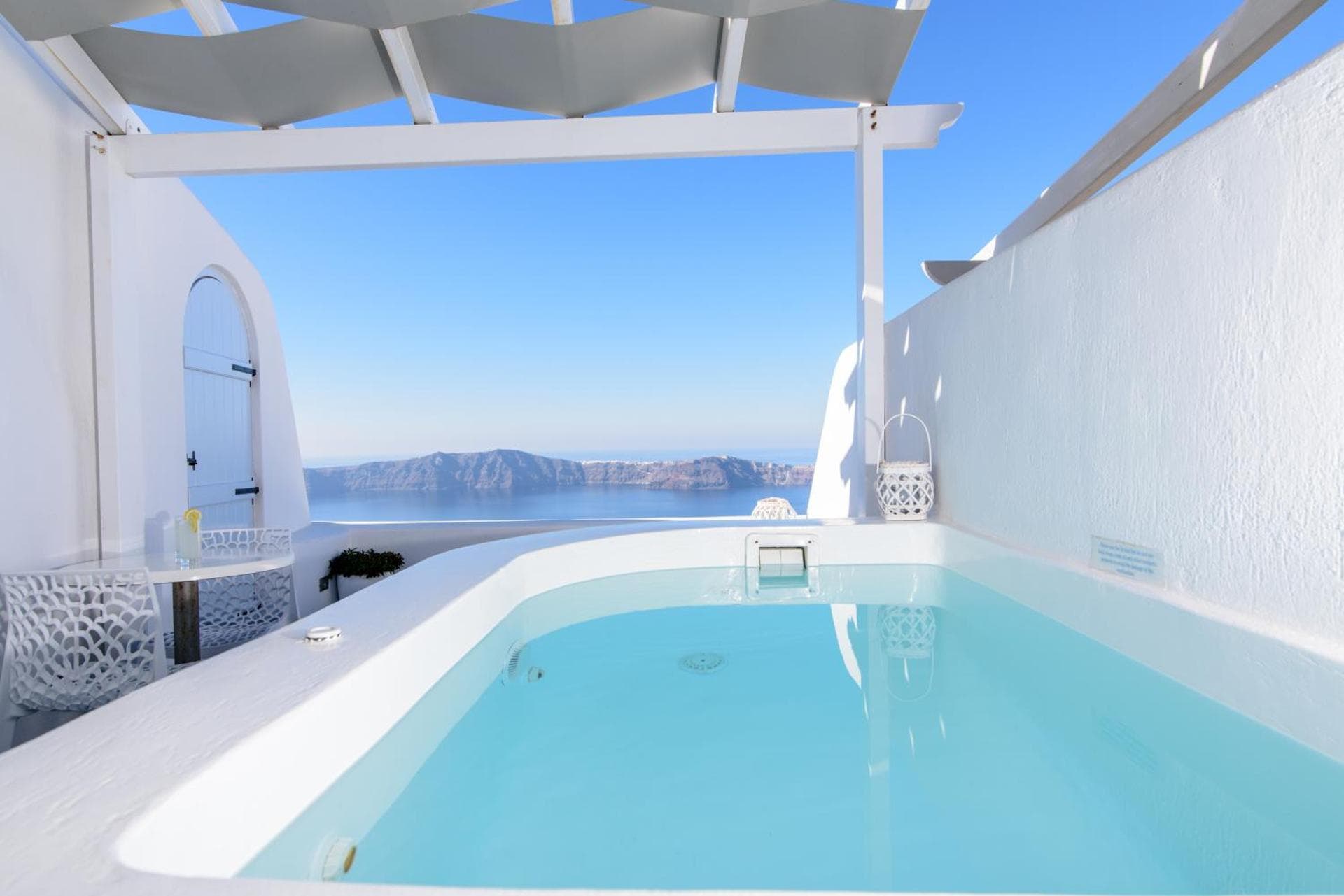 Executive Suite with Outdoor Hot Tub and Caldera View