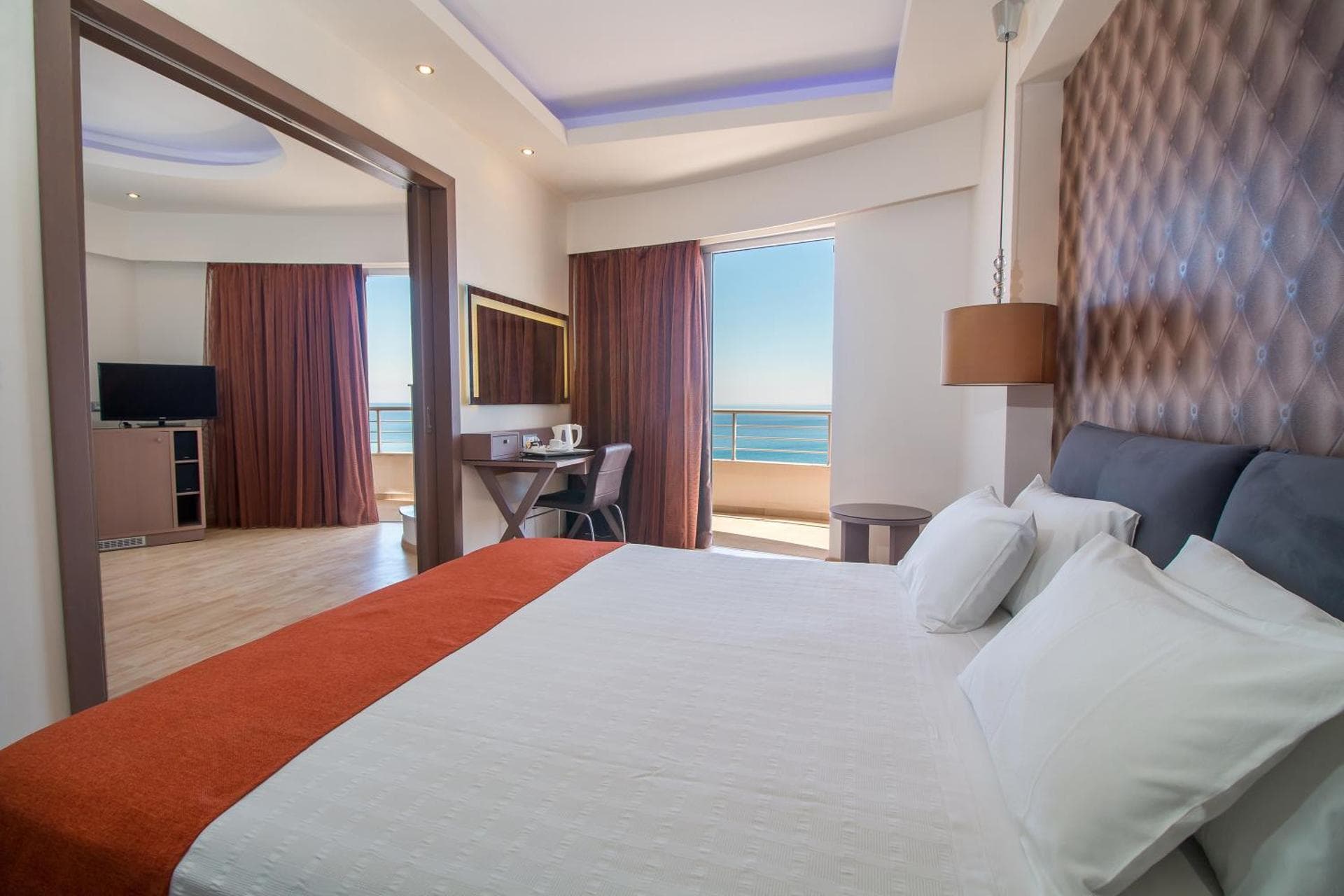 Panoramic Suite with Sea view & Outdoor Jet-bath