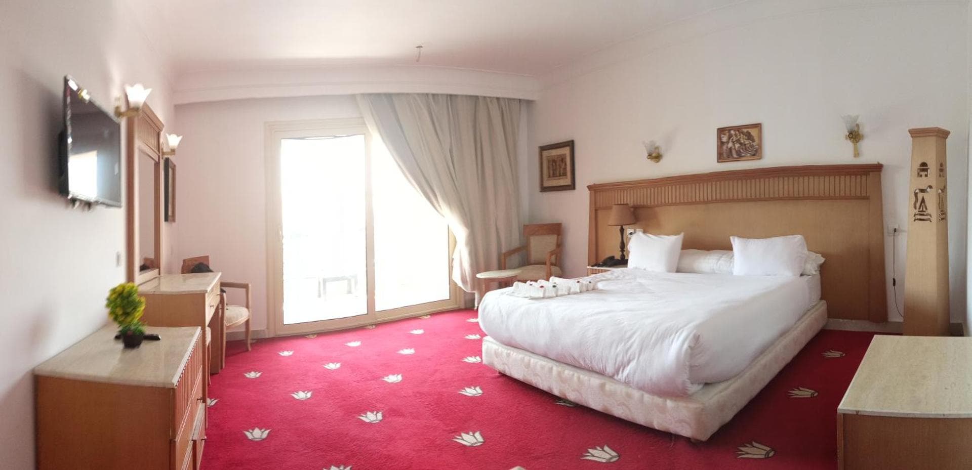 REGENCY PYRAMIDS HOTEL