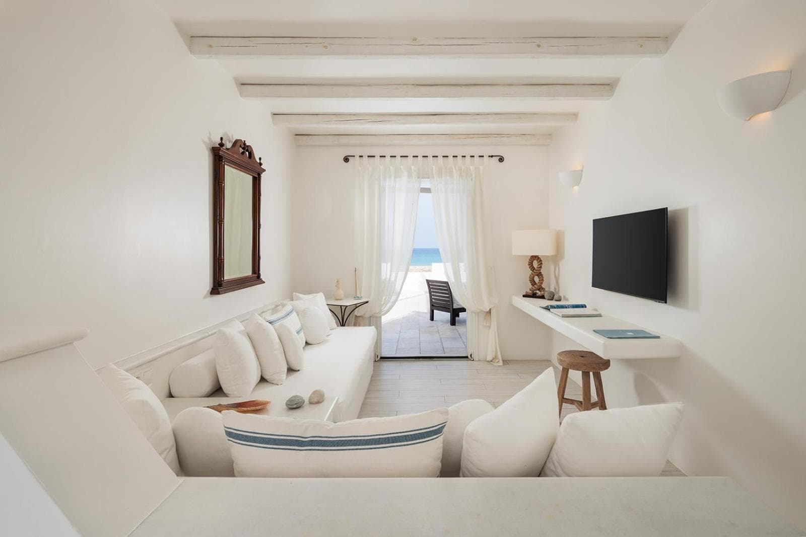 Honeymoon Suite