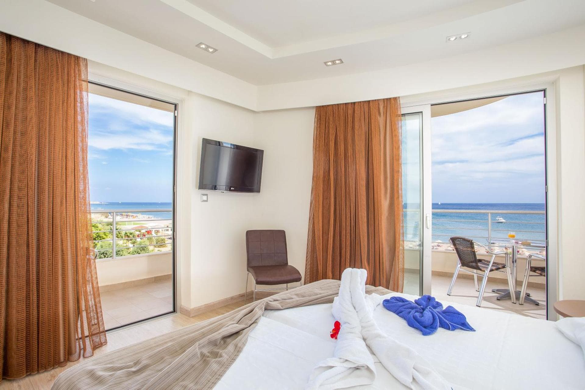 Deluxe Family Suite