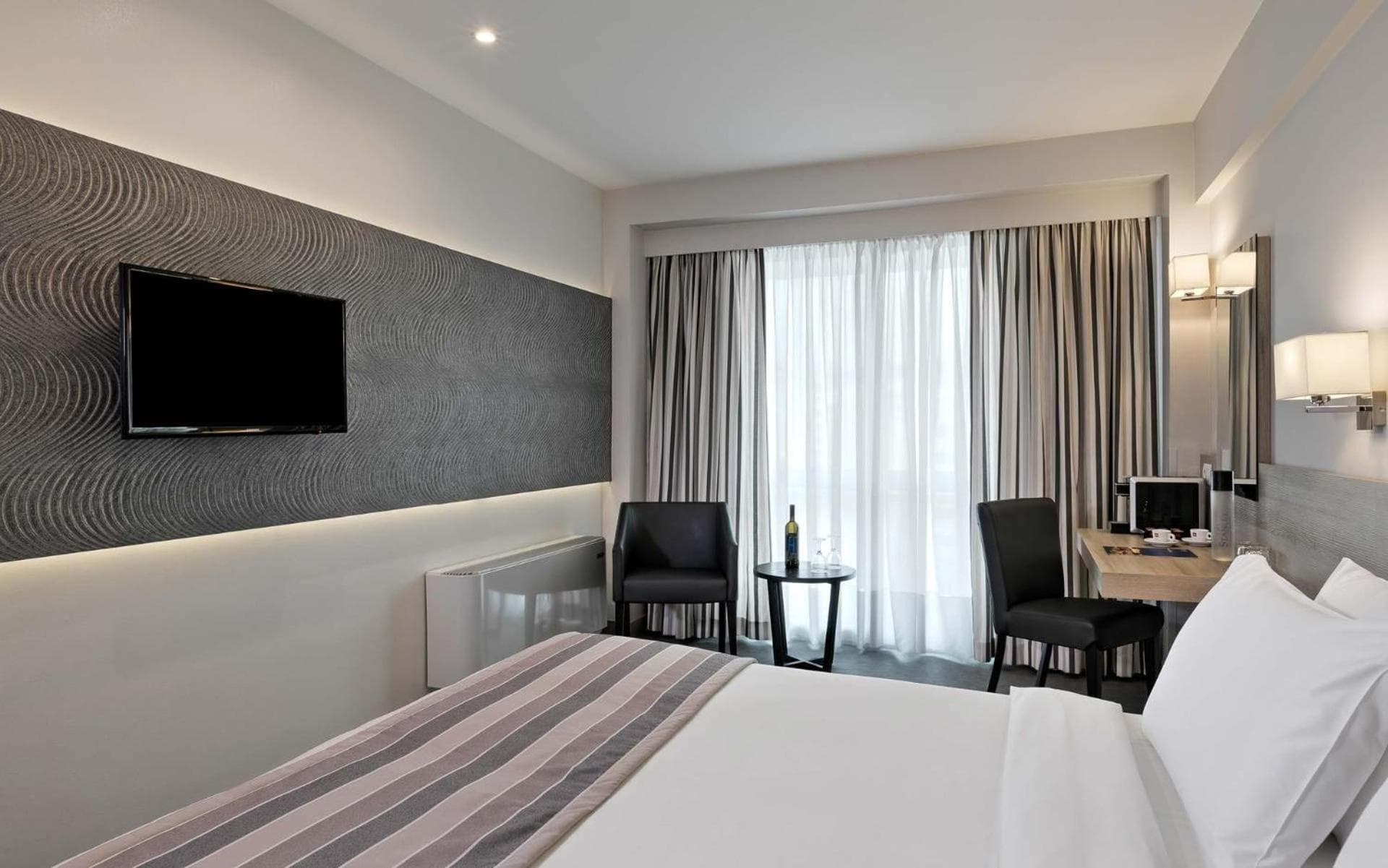 Superior Room with Acropolis View