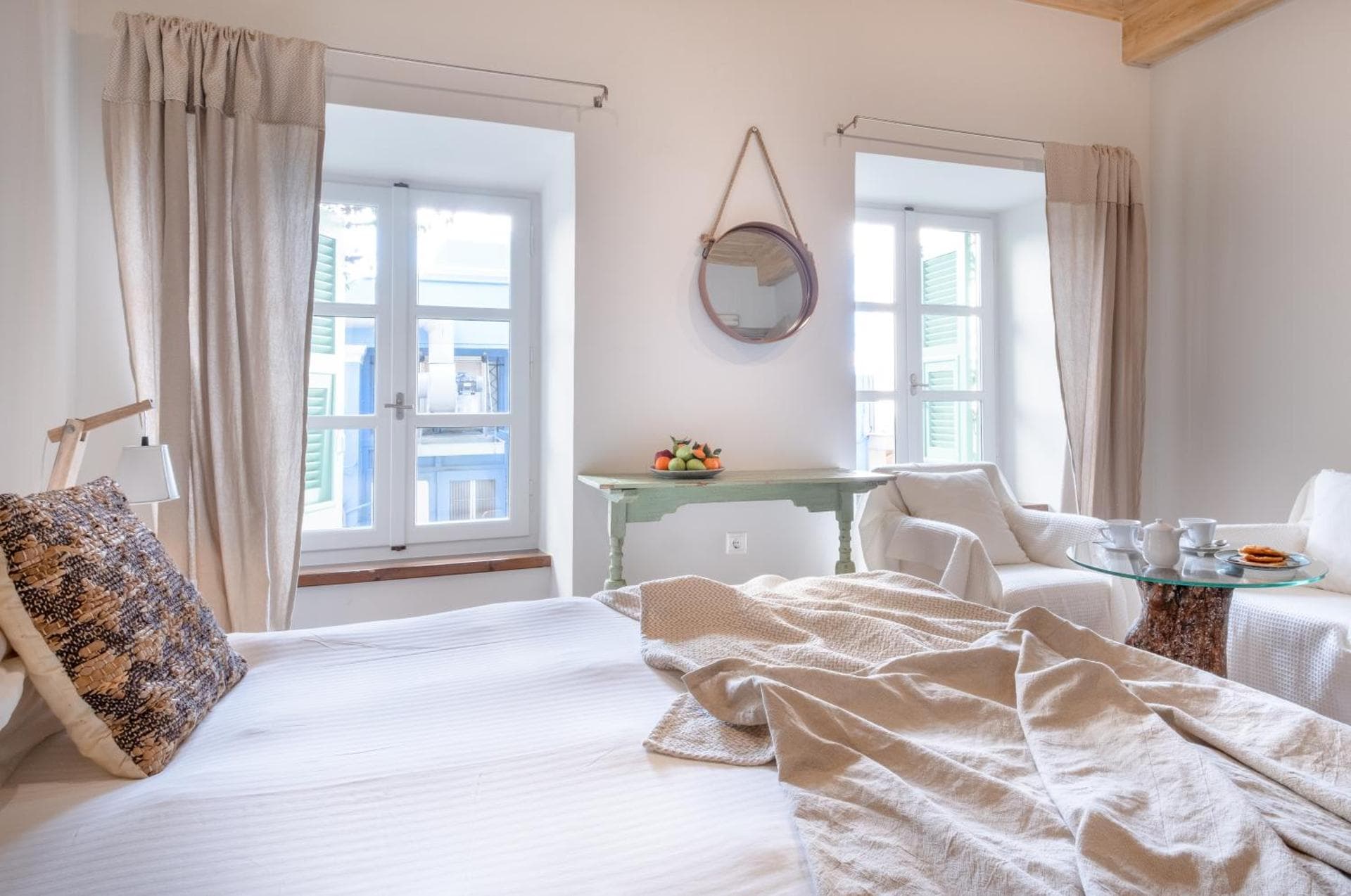 Superior Double Room Adiandi Building