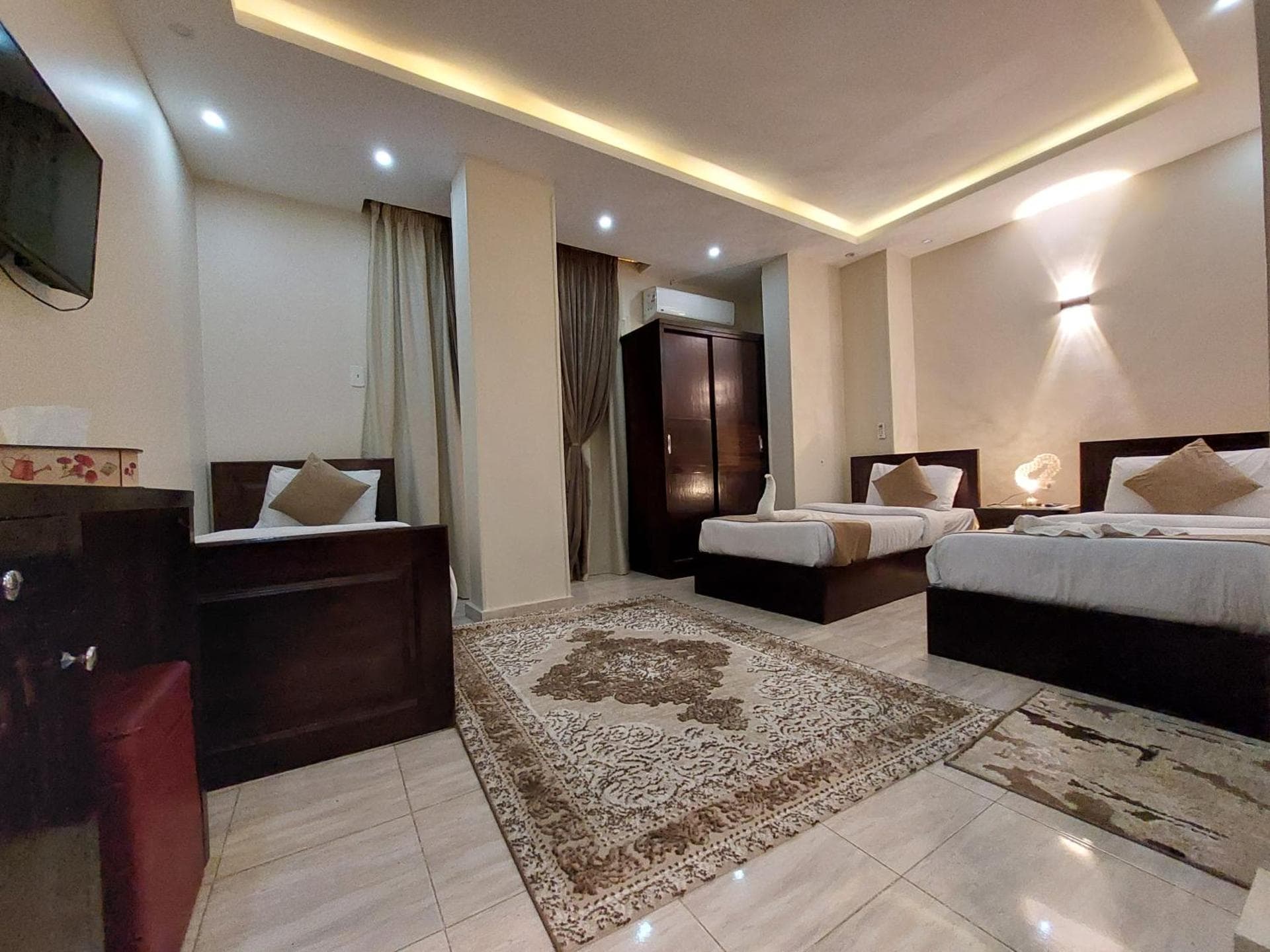 TUT PYRAMIDS VIEW HOTEL
