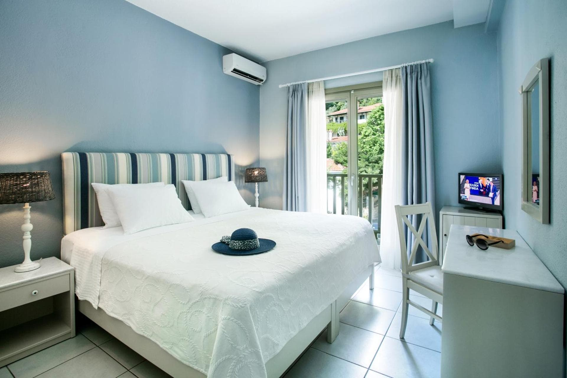 Double Room with Mountain View