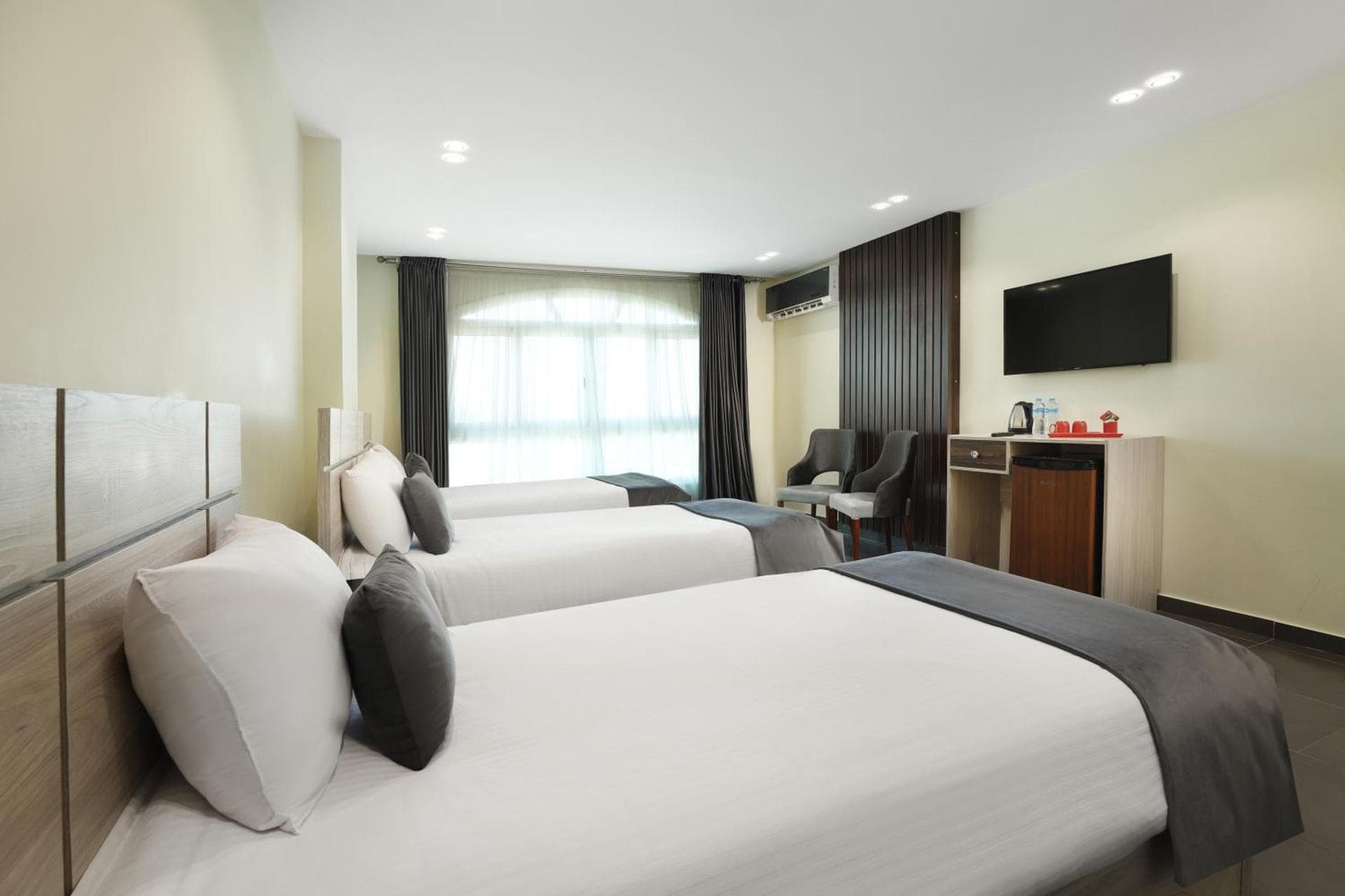 Triple Room with Pyramids View
