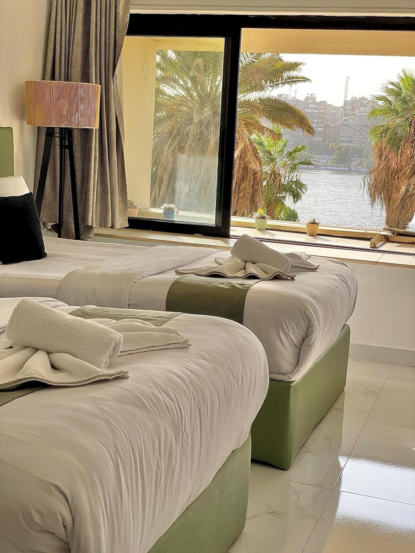 Deluxe Double Room (2 Adults + 1 Child)