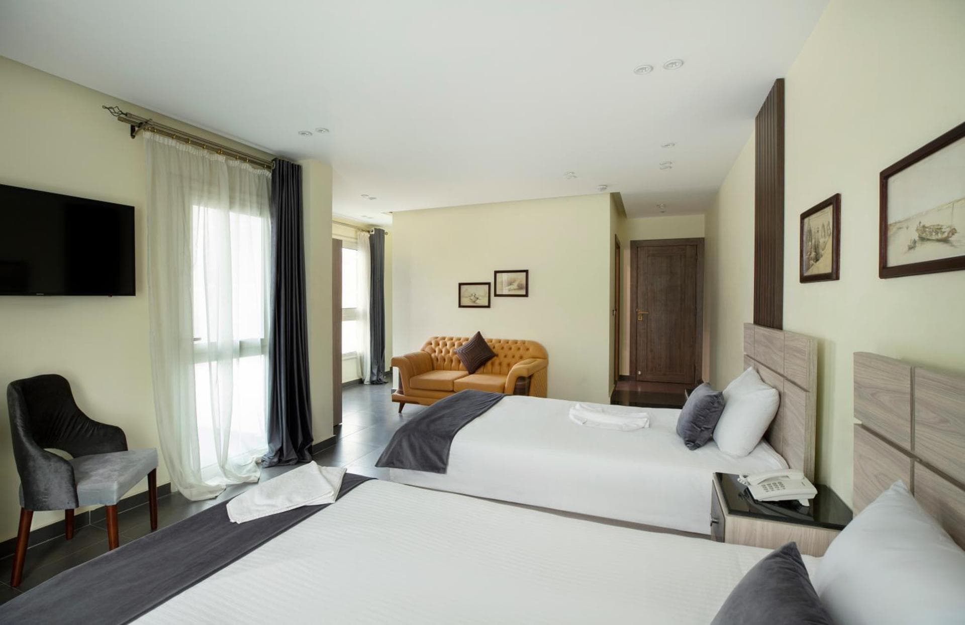 BROTHERS PYRAMIDS VIEW HOTEL
