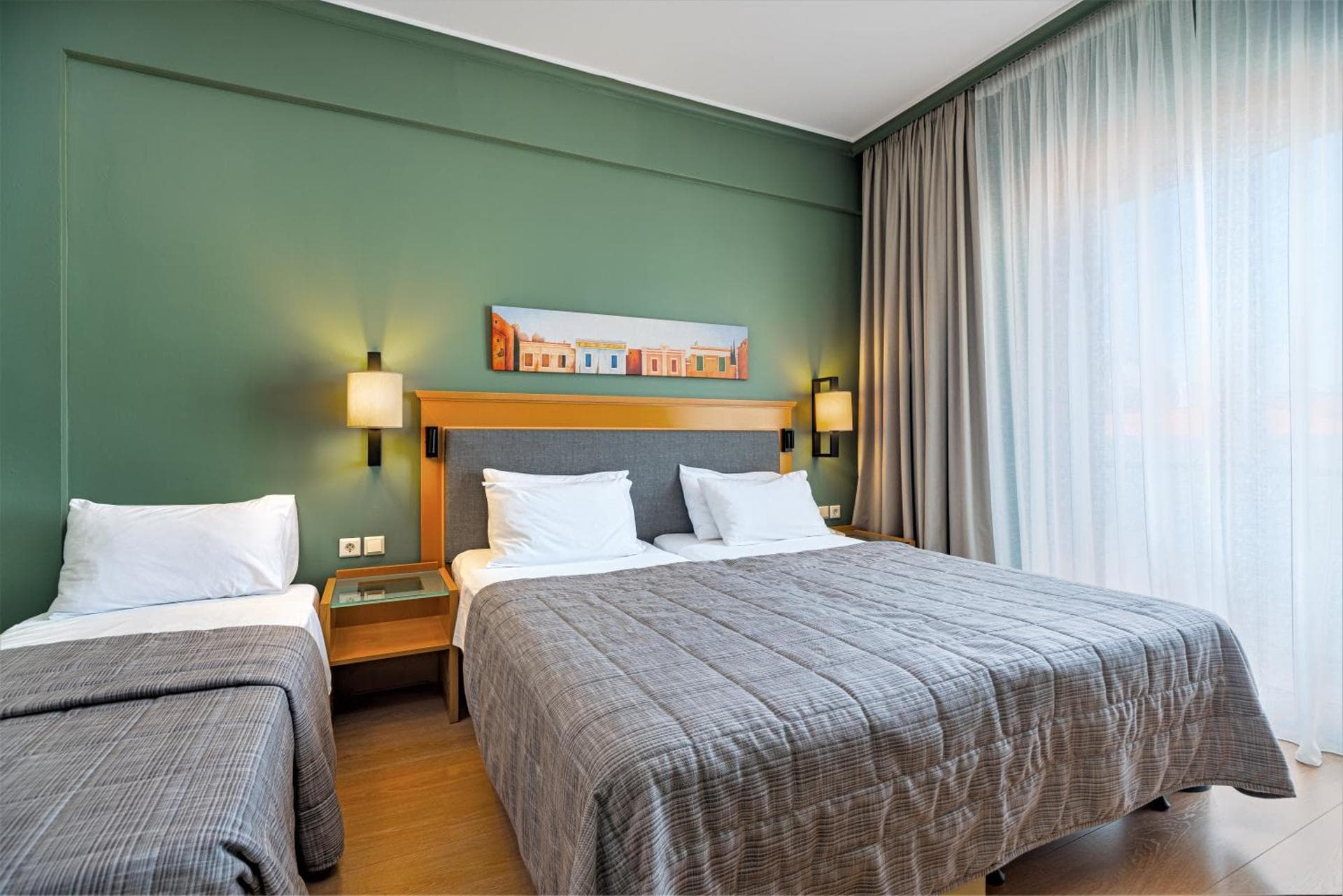 Economy Room