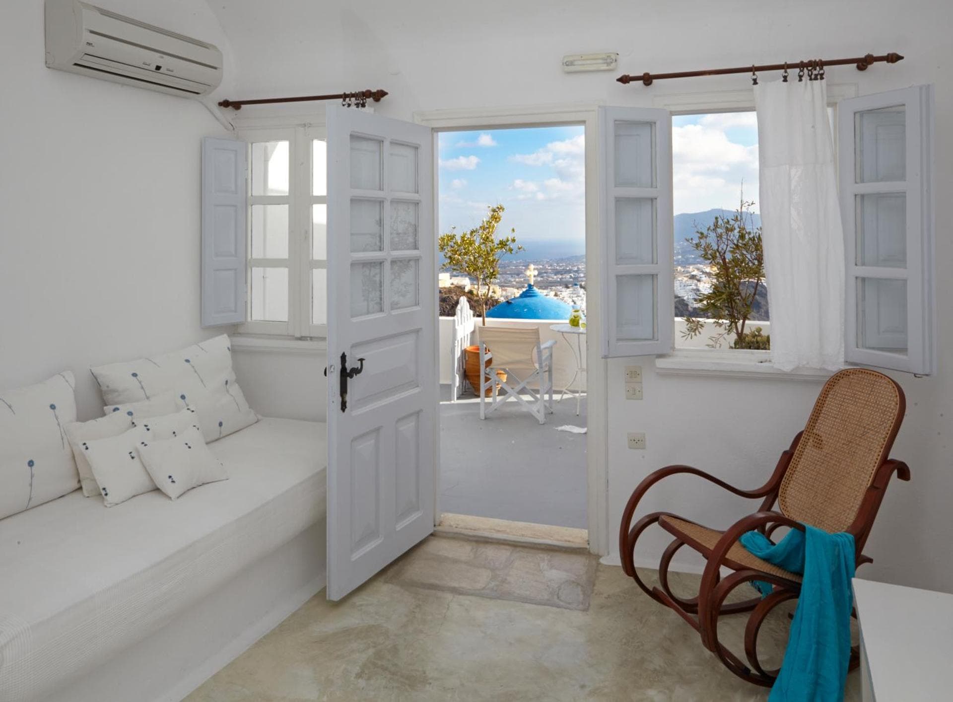 Standard Apartment with Caldera View