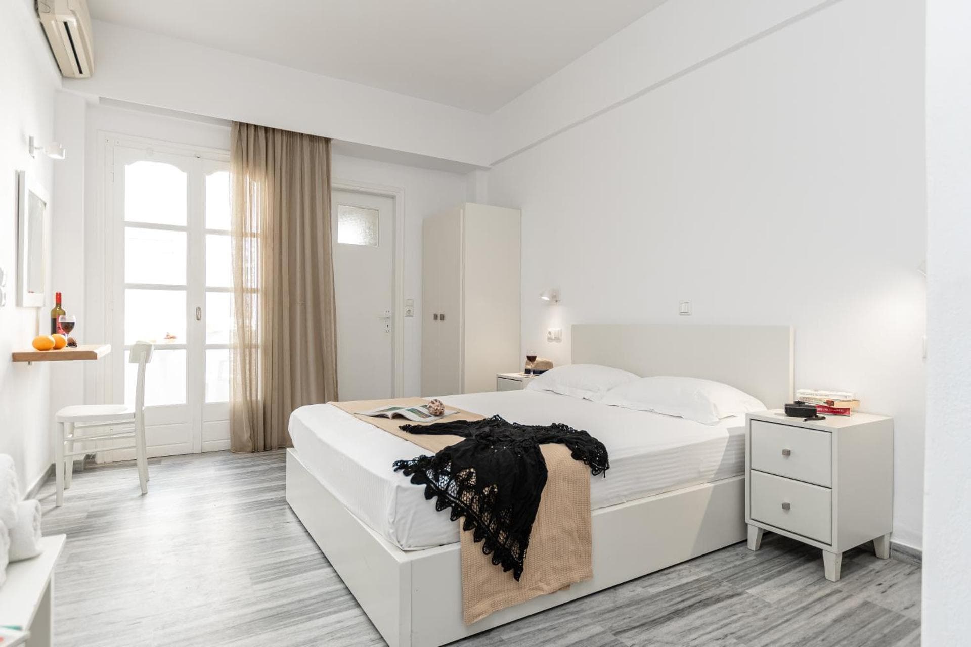 AZUR MARE NAXOS