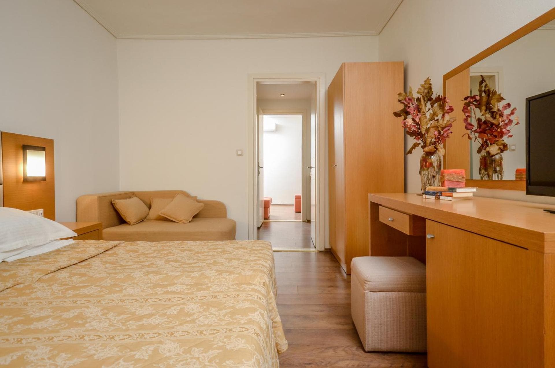 Apartment (5 Adults)