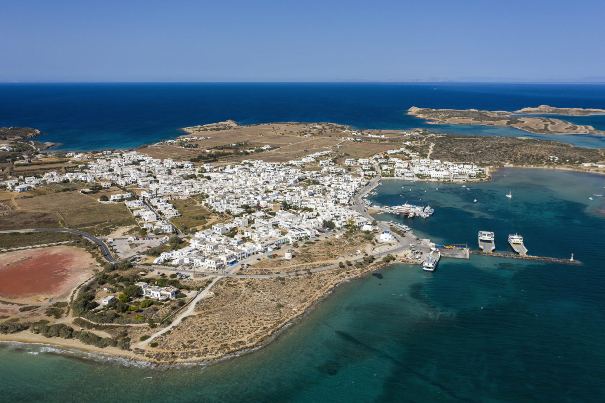 ANTIPAROS TOWN